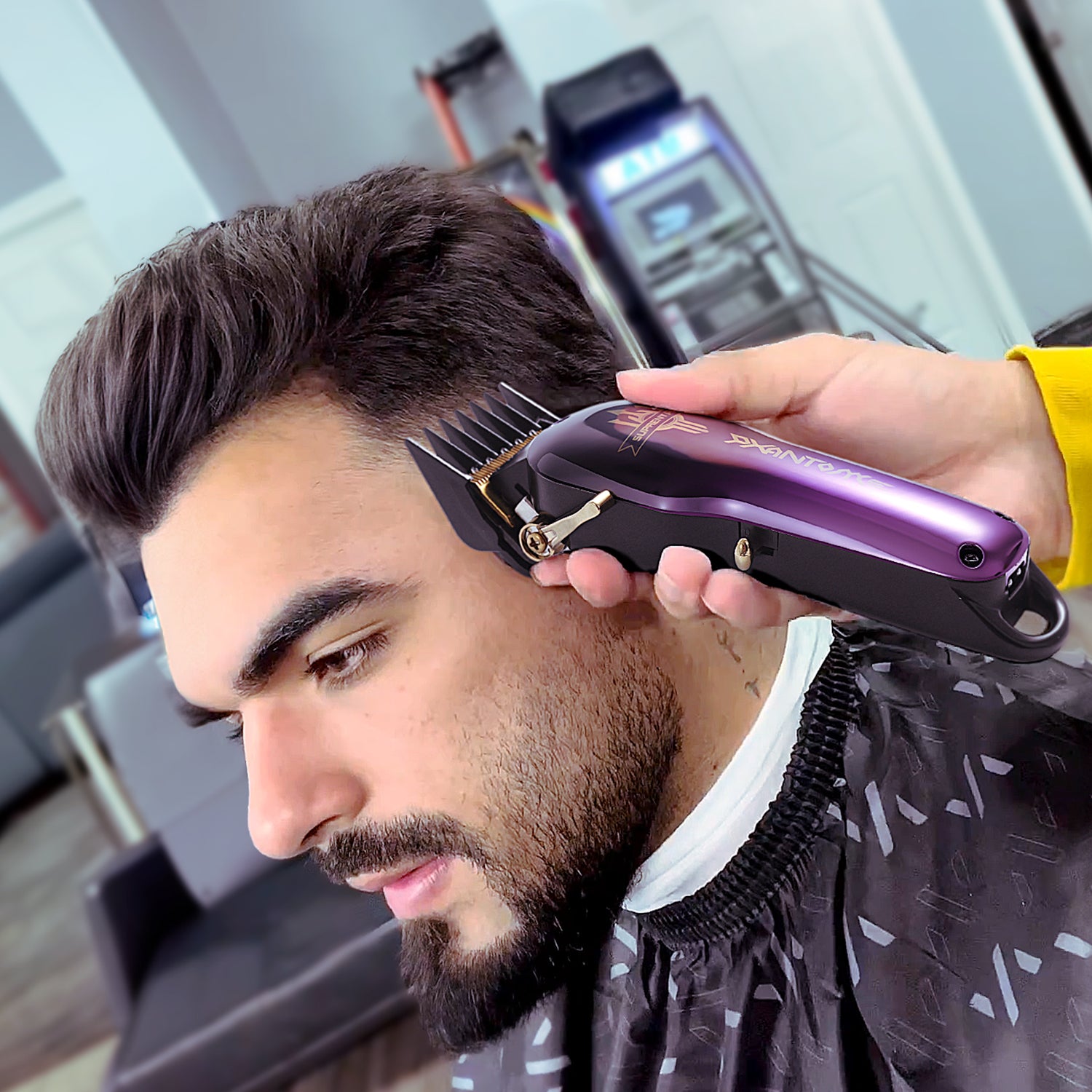 Beard grooming clippers