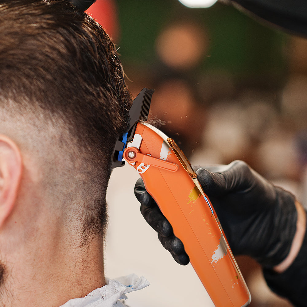 SUPRENT HC586OX Sandstorm professional hair clipper in use